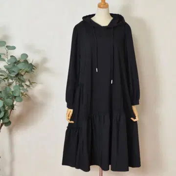 새상품 택 포함 M 블랙 이소재 개더 절개 후드티 원피스 여성용