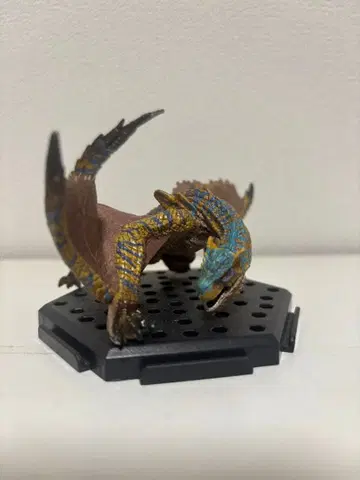 몬스터 헌터 티가렉스 피규어