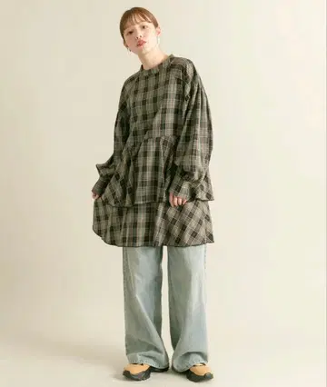 KBF 체크 무늬 페플럼 튜닉 원피스 (긴팔) 미사용