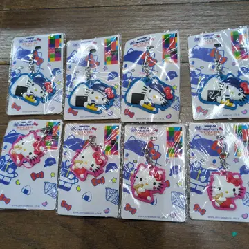 헬로키티 x 미니스톱 스트랩 8개 세트