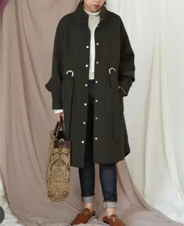 에이미 로우 백프릴 본딩 코트