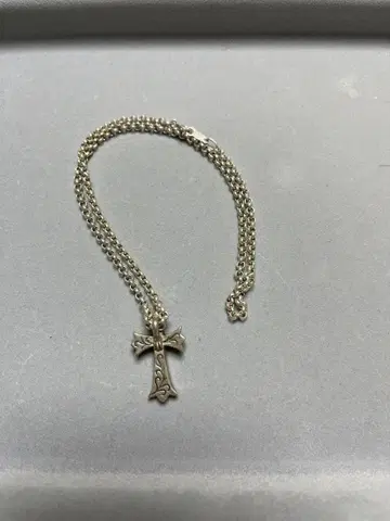 실버 크로스 펜던트 목걸이