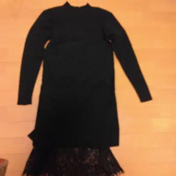 블랙 레이스 밑단 롱 슬리브 니트 드레스 원피스