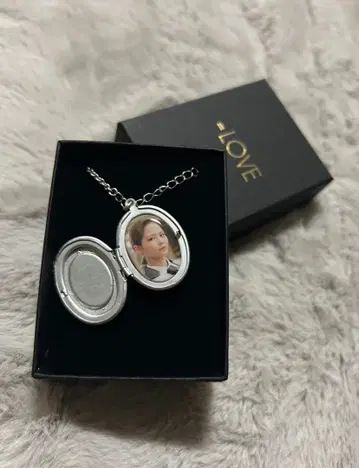 이코라브 오바 하나 축제 로켓 펜던트 미사용