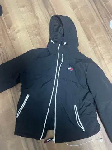 TOMMY JEANS 블랙 다운 자켓 S 사이즈