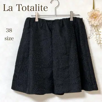 [라토타리테] 미니 스커트 블랙 자카드 베이크 크루즈 캐주얼