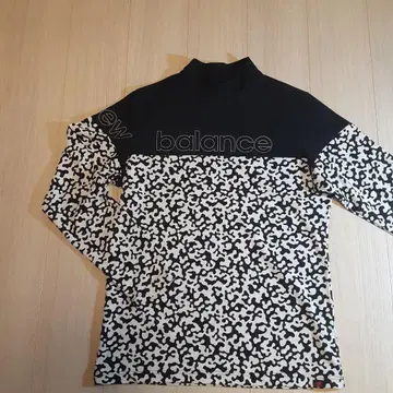 뉴발란스 흑백 패턴 긴팔 셔츠