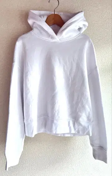 ZARA 화이트 크롭 후드 부착 후드티 L 사이즈