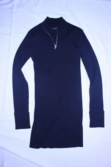 EMODA 하프 지퍼 원피스 블랙