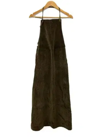 WRYHT 다크 그린 에이프런 원피스 샘플