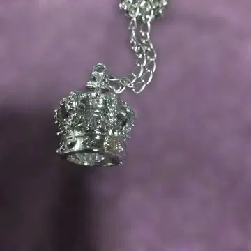 왕관형 펜던트 목걸이