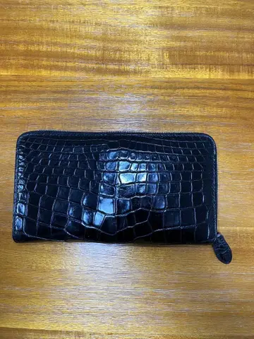 크로커다일 무늬 블랙 장지갑