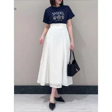 SNIDEL 플라워 JQD 스커트 화이트