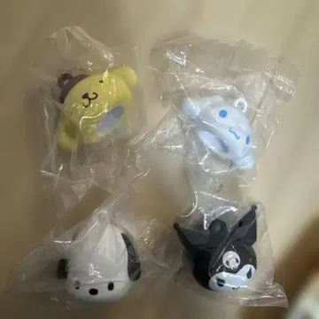 [ 4개 세트 ] 산리오 캐릭터 립 크림 캡 세트