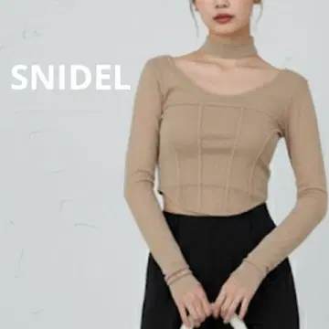 SNIDEL 코르셋 디자인 시어 컷 탑 초커 포함 라메