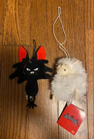 CHUPACABRA 마스코트 2체