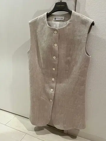 YINYOU 베이지 슬리브리스 베스트 S 사이즈