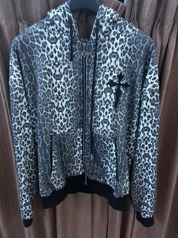 REFLEM 레오파드 무늬 후드티