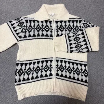 CHILLFAR 집업 니트 F 아이보리 블랙