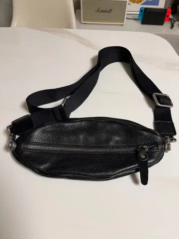 Tesla 천연 가죽 바디백 블랙