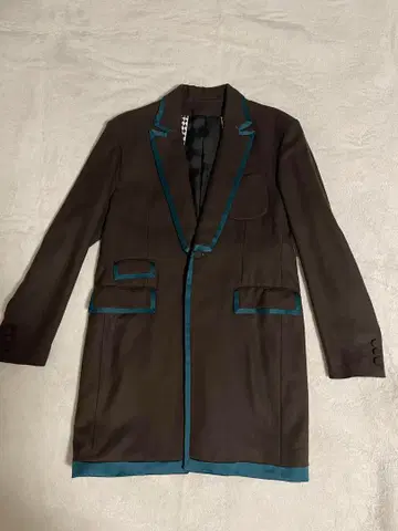 FACETASM 브라운 터콰이즈 트리밍 체스터 코트