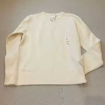 새상품 유니클로 워셔블 밀라노 리브 크루넥 스웨터