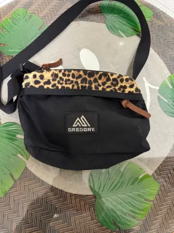 GREGORY 숄더백 레오파드 무늬