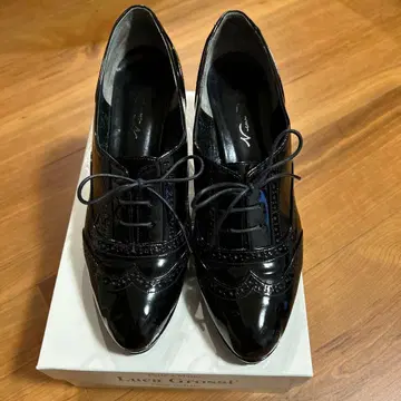 에나멜 부티 25.5 루카그시 부츠 로퍼