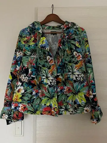 LE CIEL BLEU 꽃무늬 후드 부착 자켓 (봄, 가을용)