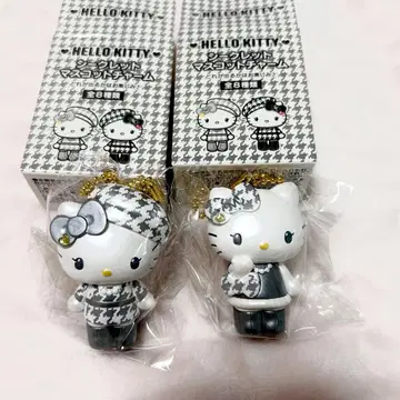 헬로키티 흑백 걸리시 쌍둥이 코디 디자인 시리즈