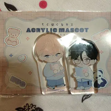 서로 맞지 않는 키스 아크릴 마스코트