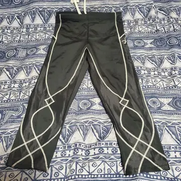 CW-X 블랙 레깅스 스트레치