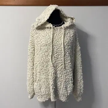 아이보리 보아 후드 부착