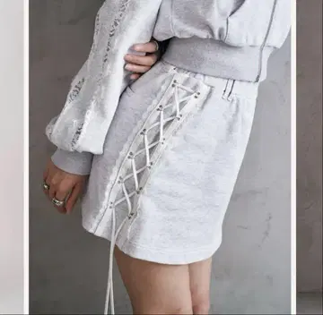 Darich 레이스업 맨투맨 미니 스커트