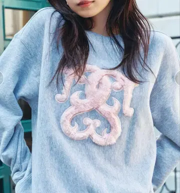 미개봉 새상품 보아 로고 맨투맨 그레이 snidel 스나이델