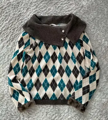 axes femme 다이아몬드 패턴 비쥬 소매 퍼 니트 y2k