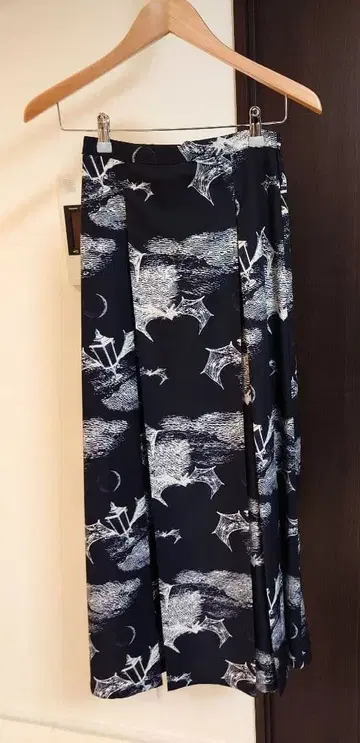 the closet 환등기계 스커트