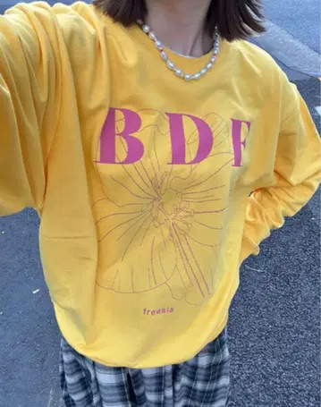 CIAOPANIC BDF 플라워 프린트 맨투맨 옐로우 컬러