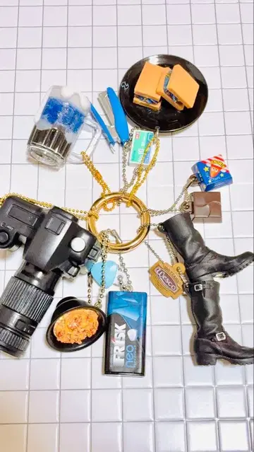 블랙 계열 가챠가챠 미니어처 키체인 8개 세트