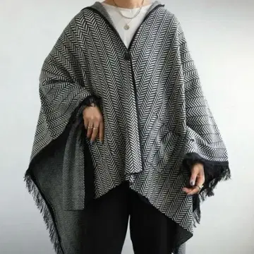 antiqua 헤링본 무늬 후드 부착 판초