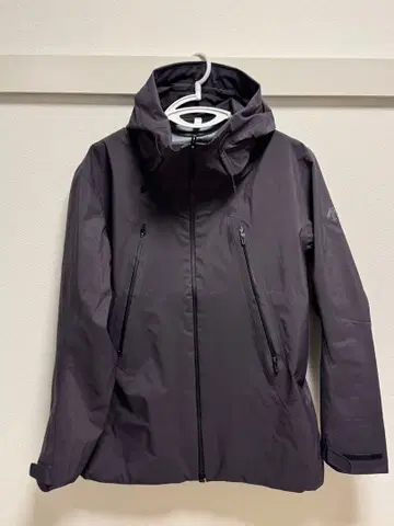 하드쉘 자켓 '고어텍스 클레어스'