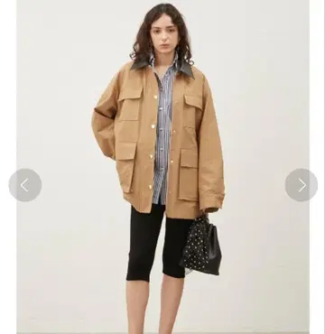 [ Mila Owen ] 하프 기장 헌팅 자켓