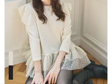 화이트 프릴 페플럼 상의