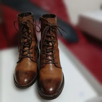 Ing 브라운 가죽 레이스업 부츠
