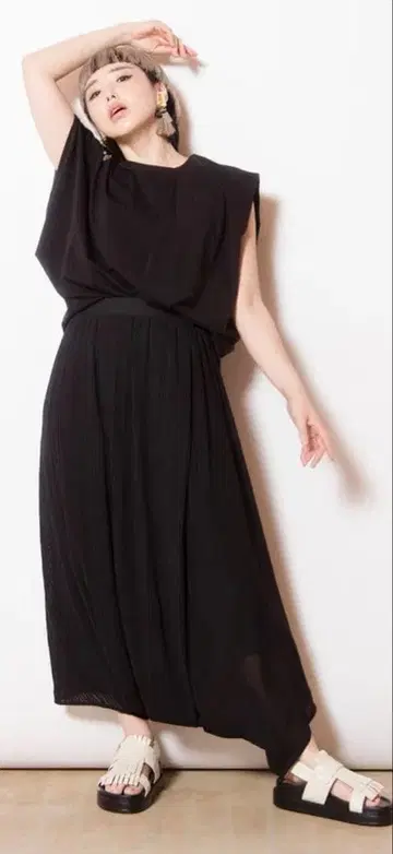 플리츠 레이어드 알라딘 팬츠 블랙