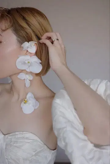 sassy. 플라워 이어커프