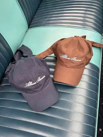 앨리슨 브라운 리본 캡 네이비