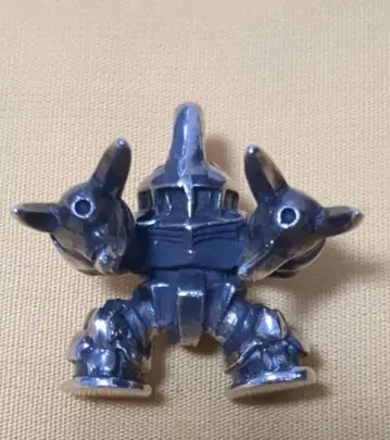 기동전사 건담 즈고크 펜던트 탑