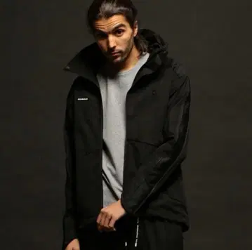 1PIU1UGUALE3 RELAX 별주 스트레치 지퍼 후드티