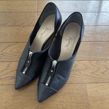 긴자 카네마츠 펌프스 24.5cm